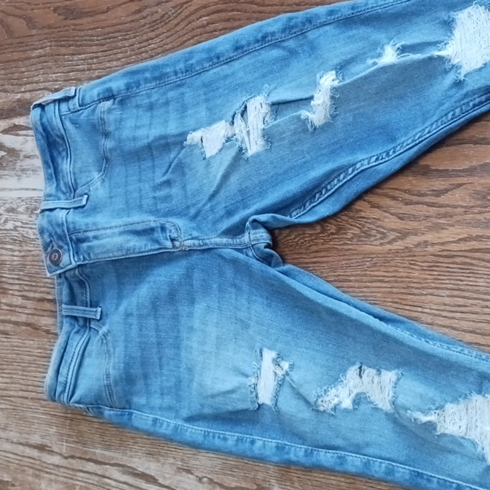 Hollister Curvy High Rise Jean Legging with rips